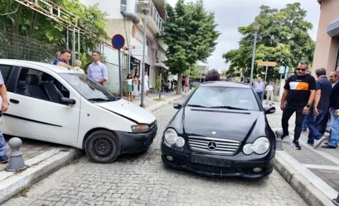 Τρελή-κούρσα-αυτοκινήτου-διακινητών-παράνομων-μεταναστών-στις-Φέρες