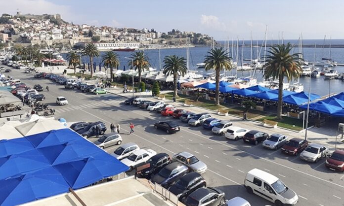 Κανονικά-η-πεζοδρόμηση-της-παραλιακής-σήμερα-μετά-την-ακύρωση-των-εκδηλώσεων Κανονικά-η-πεζοδρόμηση-της-παραλιακής-σήμερα-μετά-την-ακύρωση-των-εκδηλώσεων