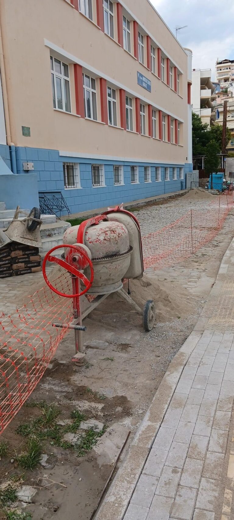 Νίκος-Σιδηρόπουλος:-Δεν-υπάρχει-περίπτωση-να-περατωθεί-το-βόρειο-τμήμα-της-αυλής-του-σχολείου-των-Ποταμουδίων-μέσα-στο-σχολικό-έτος-2023-2024