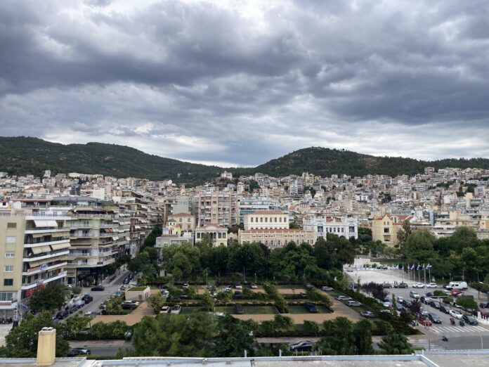 Ο-ΜΑΚΗΣ-ΠΑΠΑΔΟΠΟΥΛΟΣ-ΠΡΟΤΕΙΝΕΙ:-“Πράσινο”-υπόγειο-και-υπέργειο-πάρκινγκ-στη-Ροδόπη