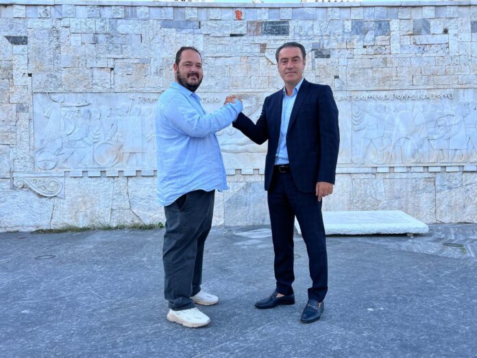 Μάκης-Παπαδόπουλος:-Με-τον-Χαράλαμπο-Κουφατζή-συνεχίζουμε-μαζί-στον-“δρόμο”-της-συνεργασίας-και-της-σύνθεσης Μάκης-Παπαδόπουλος:-Με-τον-Χαράλαμπο-Κουφατζή-συνεχίζουμε-μαζί-στον-“δρόμο”-της-συνεργασίας-και-της-σύνθεσης