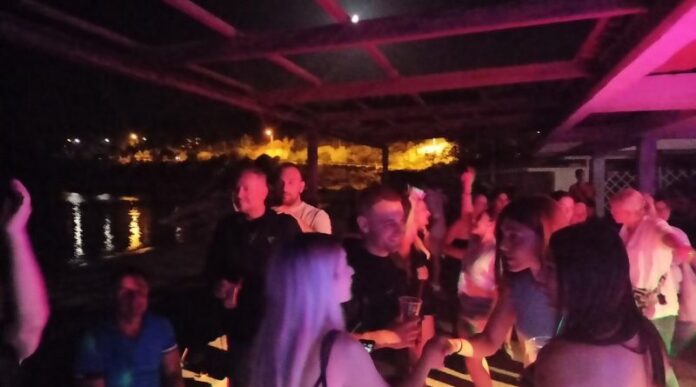 mojito-beach-party-kalamitsa-από-την-Αναστασία-Ιωσηφίδου mojito-beach-party-kalamitsa-από-την-Αναστασία-Ιωσηφίδου