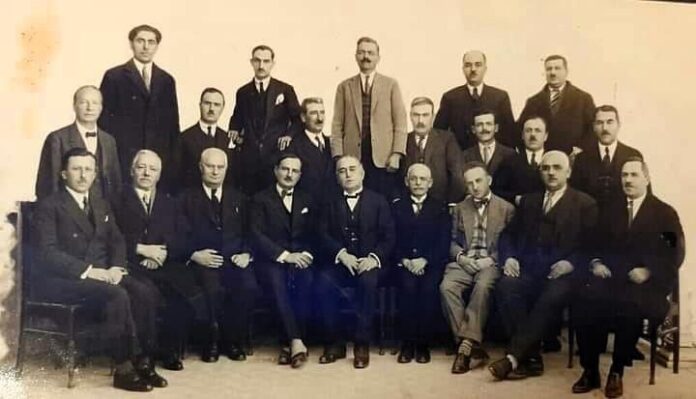 Κώστας-Παπακοσμάς:-Το-πρώτο-Δημοτικό-Συμβούλιο-Καβάλας-μετά-τις-πρώτες-εκλογές-που-είχαν-γίνει-στην-πόλη Κώστας-Παπακοσμάς:-Το-πρώτο-Δημοτικό-Συμβούλιο-Καβάλας-μετά-τις-πρώτες-εκλογές-που-είχαν-γίνει-στην-πόλη