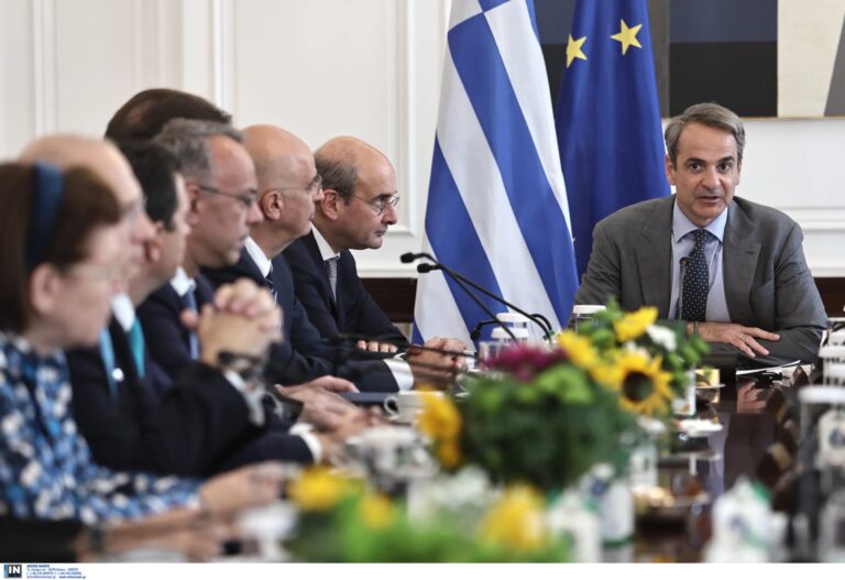 Μητσοτάκης:-Με-τεκμαρτό-εισόδημα-από-το-2024-οι-ελεύθεροι-επαγγελματίες-–-Επίδομα-θέρμανσης-και-στο-ρεύμα