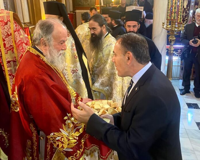 Στη-γιορτή-του-Μητροπολίτη-Ελευθερουπόλεως-ο-Νίκος-Παναγιωτόπουλος Στη-γιορτή-του-Μητροπολίτη-Ελευθερουπόλεως-ο-Νίκος-Παναγιωτόπουλος
