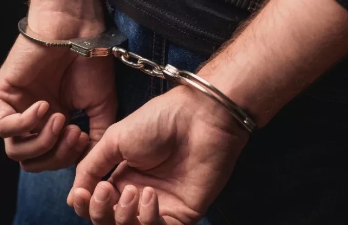«Μαϊμού»-αστυνομικός-κατηγορείται-για-βιασμoύς-και-ληστείες-γυναικών-στην-Καβάλα «Μαϊμού»-αστυνομικός-κατηγορείται-για-βιασμoύς-και-ληστείες-γυναικών-στην-Καβάλα