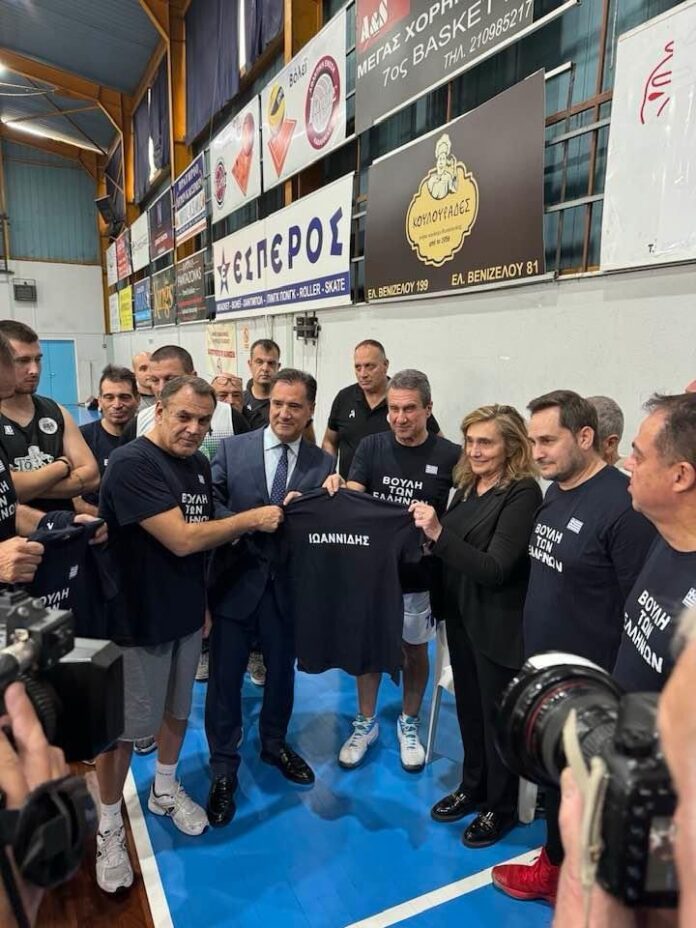Νίκος-Παναγιωτόπουλος:-Στα-παρκέ-για-να-τιμήσει-τη-μνήμη-του-Γιάννη-Ιωαννίδη Νίκος-Παναγιωτόπουλος:-Στα-παρκέ-για-να-τιμήσει-τη-μνήμη-του-Γιάννη-Ιωαννίδη
