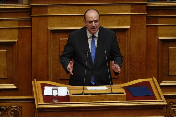 Μακάριος-Λαζαρίδης:-Το-τρίπτυχο-“μεταρρυθμίσεις,-επενδύσεις,-πράσινη-ανάπτυξη”-κομβικό-στοίχημα-για-την-Κυβέρνηση