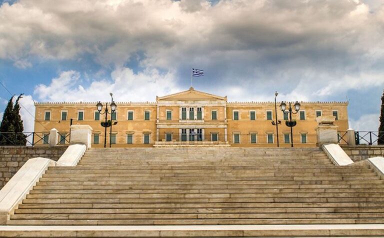 Βουλή:-Αρχίζει-η-«μάχη»-για-τον-κρατικό-Προϋπολογισμό-του-2024-–-Τα-μέτρα-που-προβλέπει