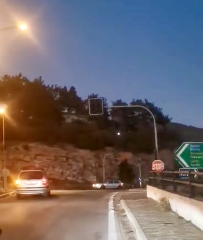Ακόμη-είναι-εκτός-λειτουργίας… Ακόμη-είναι-εκτός-λειτουργίας…