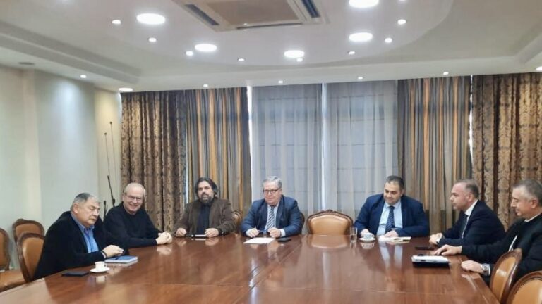 Αντιπεριφέρεια-Καβάλας:-Η-πρώτη-σύσκεψη-της-νέας-διοίκησης-για-το-θέμα-των-δρομολογίων-της-ακτοπλοΐας-στην-γραμμή-Καβάλας-–-Πρίνου