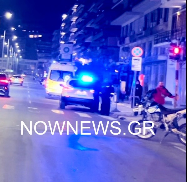 Σύγκρουση-αυτοκινήτου-με-μηχανή-Τροχαίο-ατύχημα-στην-Ερυρθού-Σταυρού-τα-μεσάνυχτα Σύγκρουση-αυτοκινήτου-με-μηχανή-Τροχαίο-ατύχημα-στην-Ερυρθού-Σταυρού-τα-μεσάνυχτα