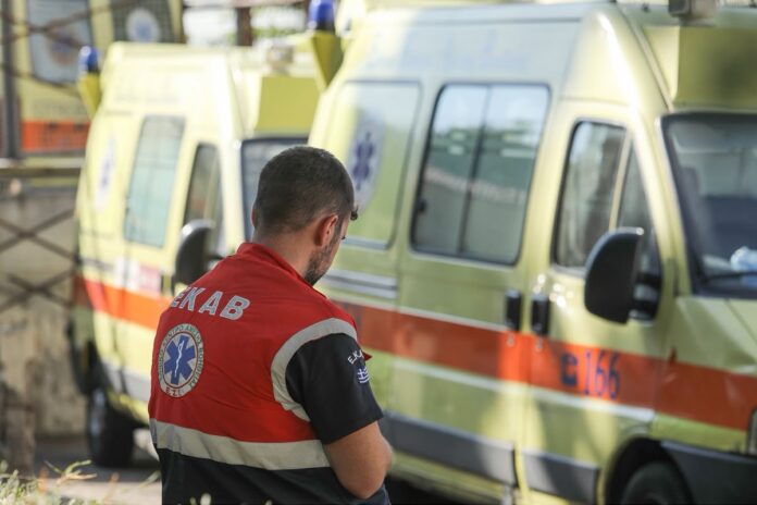 Αλεξανδρούπολη:-Καταγγέλλουν-ότι-έπαθε-εγκεφαλικό-στο-προαύλιο-νοσοκομείου-και-του-είπαν-να-περιμένει-ασθενοφόρο Αλεξανδρούπολη:-Καταγγέλλουν-ότι-έπαθε-εγκεφαλικό-στο-προαύλιο-νοσοκομείου-και-του-είπαν-να-περιμένει-ασθενοφόρο