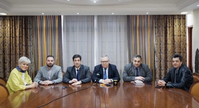 Αντιπεριφέρεια-Καβάλας:-Σύσκεψη-με-τη-διοίκηση-του-Επιμελητηρίου-Καβάλας