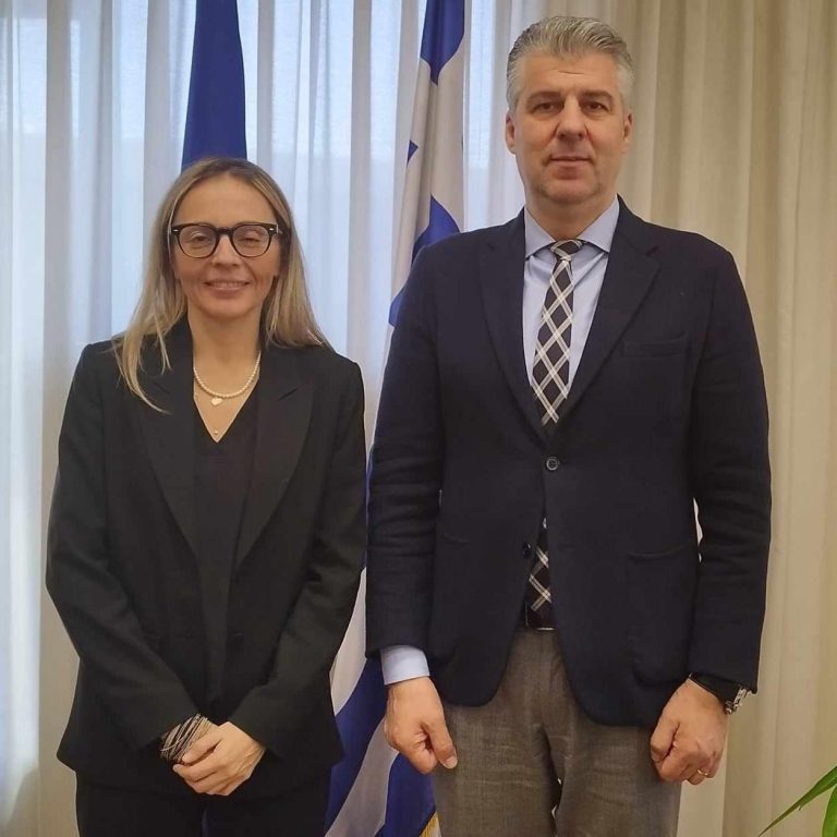 Συνάντηση-με-την-ceo-της-ΔΕΔΑ-Φραντζέσκα-Ζανινότι-είχε-ο-Περιφερειάρχης-ΑΜΘ-Χριστόδουλος-Τοψίδης