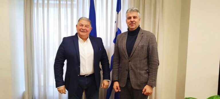 Συνάντηση-του-Περιφερειάρχη-ΑΜΘ-Χριστόδουλου-Τοψίδη,-με-τον-Δήμαρχο-Νέστου-Σάββα-Μιχαηλίδη