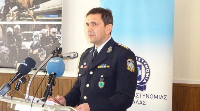 Παράδοση-παραλαβή-στην-Αστυνομική-Διεύθυνση-Καβάλας-από-Καραμανλή-σε-Σιμούδη Παράδοση-παραλαβή-στην-Αστυνομική-Διεύθυνση-Καβάλας-από-Καραμανλή-σε-Σιμούδη