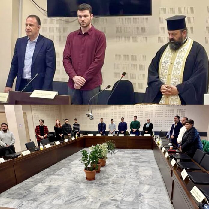 Κοπή-βασιλόπιτας-για-το-Δημοτικό-Συμβούλιο-Νέων-του-Δήμου-Παγγαίου Κοπή-βασιλόπιτας-για-το-Δημοτικό-Συμβούλιο-Νέων-του-Δήμου-Παγγαίου