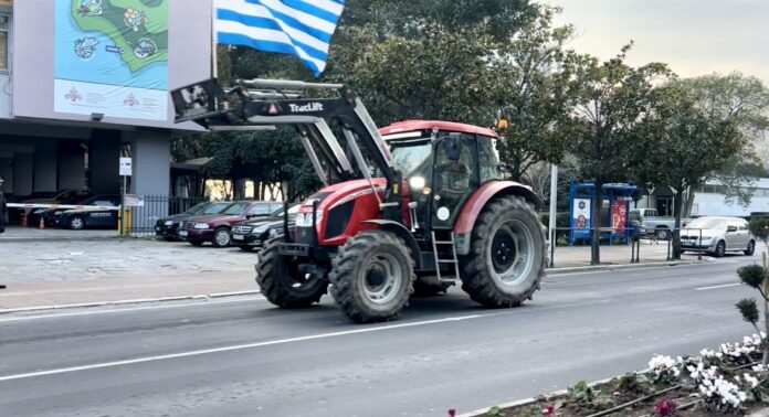 Από-το-κέντρο-της-Καβάλας-πέρασαν-για-μία-ακόμη-φορά-οι-αγρότες-video