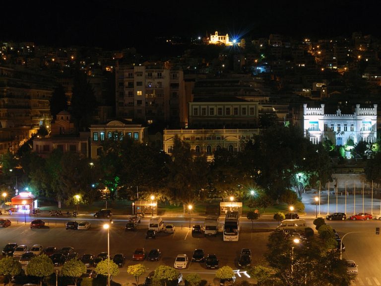 Επεισόδια-μεταξύ-Ρομά-στο-Δημοτικό-κήπο-με-τραυματία