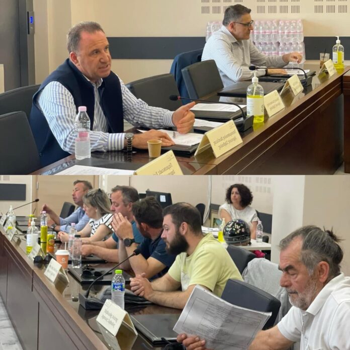 Συνάντηση-του-Δημάρχου-Παγγαίου-με-τον-Σύλλογο-Επαγγελματιών-Νέας-Περάμου