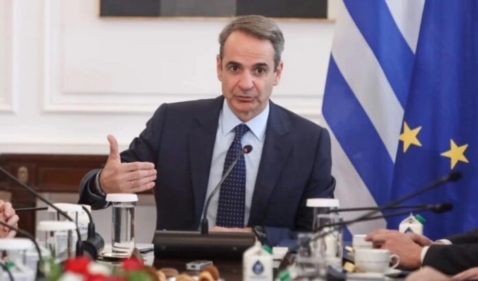 Ευρωεκλογές-2024:-Επιχείρηση-“δεξιά-ψήφος”-από-ΝΔ-–-Τι-είπε-ο-Μητσοτάκης-σε-βουλευτές-στο-Μαξίμου-–-Ειδική-αποστολή-Δένδια-από-σήμερα-στη-Β.-Ελλάδα