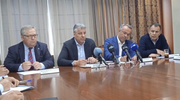 Τo-ΠΑΣΟΚ-χαρακτηρίζει-την-επίσκεψη-Σταϊκούρα-στην-Καβάλα-ακόμη-μια-προεκλογική-φιέστα-και-απατηλές-υποσχέσεις Τo-ΠΑΣΟΚ-χαρακτηρίζει-την-επίσκεψη-Σταϊκούρα-στην-Καβάλα-ακόμη-μια-προεκλογική-φιέστα-και-απατηλές-υποσχέσεις