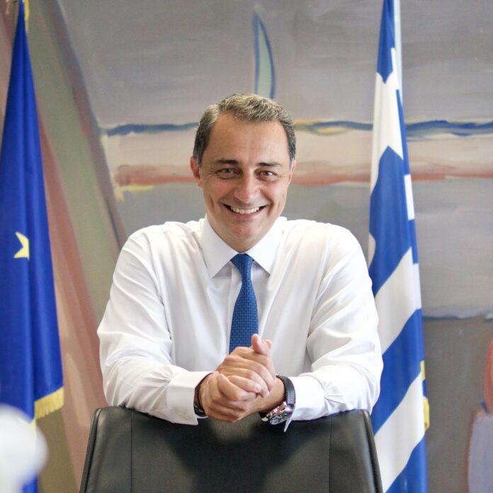 Στην-Καβάλα-την-Πέμπτη-ο-υφυπουργός-Ανάπτυξης-Μάξιμος-Σενετάκης Στην-Καβάλα-την-Πέμπτη-ο-υφυπουργός-Ανάπτυξης-Μάξιμος-Σενετάκης