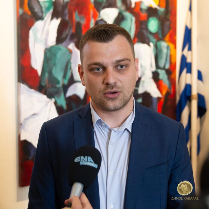Συνάντηση-του-Δημάρχου-Καβάλας,-με-τον-Πέτρο-Μπελέρη,-γιο-του-υποψηφίου-ευρωβουλευτή-της-ΝΔ-και-εκλεγμένου-Δημάρχου-Χειμάρρας,-Φρέντι-Μπελέρη Συνάντηση-του-Δημάρχου-Καβάλας,-με-τον-Πέτρο-Μπελέρη,-γιο-του-υποψηφίου-ευρωβουλευτή-της-ΝΔ-και-εκλεγμένου-Δημάρχου-Χειμάρρας,-Φρέντι-Μπελέρη