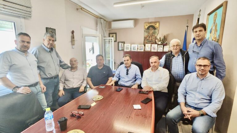 Επίσκεψη-του-Βουλευτή-Καβάλας-Νίκου-Παναγιωτόπουλου-στον-Δήμαρχο-Θάσου