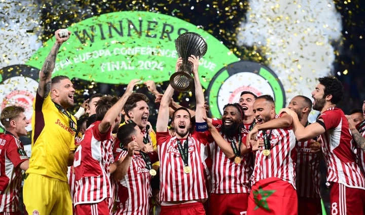 Τελικός-conference-league:-Η-ιστορική-απονομή-του-πρώτου-ευρωπαϊκού-στον-Θρύλο-των-ονείρων