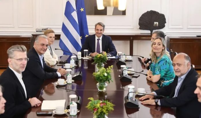 Στο-Μαξίμου-οι-νεοεκλεγμένοι-ευρωβουλευτές-της-ΝΔ-–-Συνάντηση-με-Μητσοτάκη Στο-Μαξίμου-οι-νεοεκλεγμένοι-ευρωβουλευτές-της-ΝΔ-–-Συνάντηση-με-Μητσοτάκη