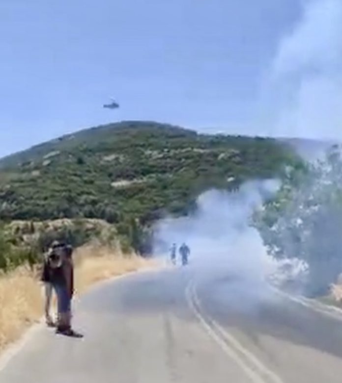 Μεγάλη-επιχείρηση-της-πυροσβεστικής-υπηρεσίας-για-την-κατάσβεση-της-πυρκαγιάς-στο-δρόμο-της-Μόμα