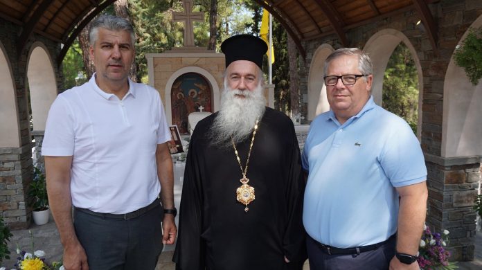 Την-Ιερά-Μονή-Αγίου-Σίλα-επισκέφθηκαν-Τοψίδης-Μαρκόπουλος Την-Ιερά-Μονή-Αγίου-Σίλα-επισκέφθηκαν-Τοψίδης-Μαρκόπουλος