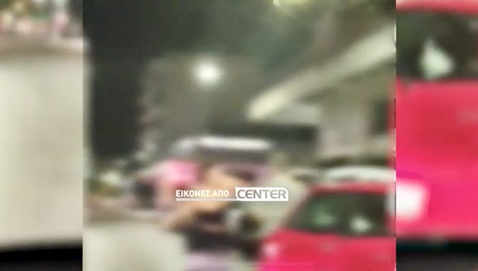 Πιάστηκαν-στα-χέρια-για-μια-θέση-στάθμευσης Πιάστηκαν-στα-χέρια-για-μια-θέση-στάθμευσης