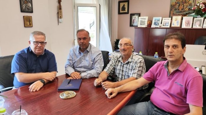 Επίσκεψη-του-Αντιπεριφερειάρχη-ΠΕ-Καβάλας-&-Θάσου-Θεόδωρου-Μαρκόπουλου-στον-Δήμαρχο-Θάσου Επίσκεψη-του-Αντιπεριφερειάρχη-ΠΕ-Καβάλας-&-Θάσου-Θεόδωρου-Μαρκόπουλου-στον-Δήμαρχο-Θάσου