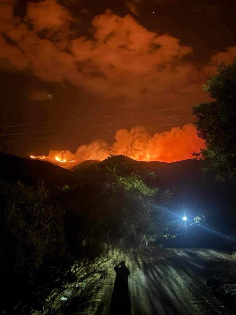 Την-ενίσχυση-των-ανέμων-και-τις-αναζωπυρώσεις-φοβούνται-στο-Παγγαίο-Σε-επιφυλακή-στον-Πλατανότοπο