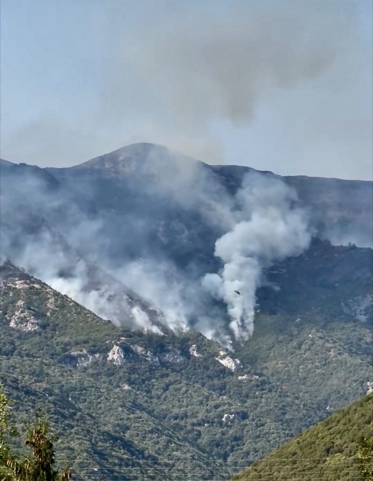 Για-7η-μέρα-καίγεται-το-Παγγαίο-Ορος-–-Μόνο-μία-βροχή-θα-σώσει-το-βουνό