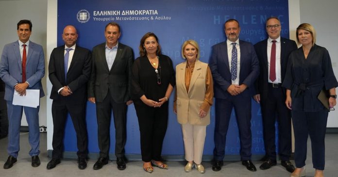 Συνάντηση-Υπουργού-Μετανάστευσης-και-Ασύλου,-Ν.-Παναγιωτόπουλου-και-Υφυπουργού-Μετανάστευσης-και-Ασύλου,-Σοφίας-Βούλτεψη,-με-τη-νέα-εκπρόσωπο-του-ΔΟΜ-στην-Ελλάδα Συνάντηση-Υπουργού-Μετανάστευσης-και-Ασύλου,-Ν.-Παναγιωτόπουλου-και-Υφυπουργού-Μετανάστευσης-και-Ασύλου,-Σοφίας-Βούλτεψη,-με-τη-νέα-εκπρόσωπο-του-ΔΟΜ-στην-Ελλάδα
