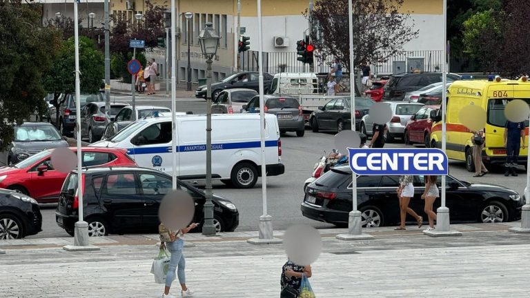 Τροχαίο-ατύχημα-σημειώθηκε-στον-Δημοτικό-Κήπο-Καβάλας