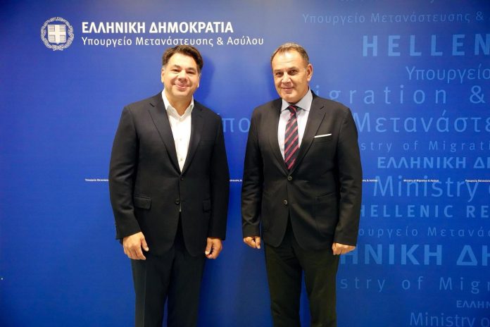 Συνάντηση-Υπουργού-Μετανάστευσης-και-Ασύλου,-Νίκου-Παναγιωτόπουλου-με-τον-Πρέσβη-των-ΗΠΑ.-στην-Αθήνα,-Γιώργο-Τσούνη Συνάντηση-Υπουργού-Μετανάστευσης-και-Ασύλου,-Νίκου-Παναγιωτόπουλου-με-τον-Πρέσβη-των-ΗΠΑ.-στην-Αθήνα,-Γιώργο-Τσούνη