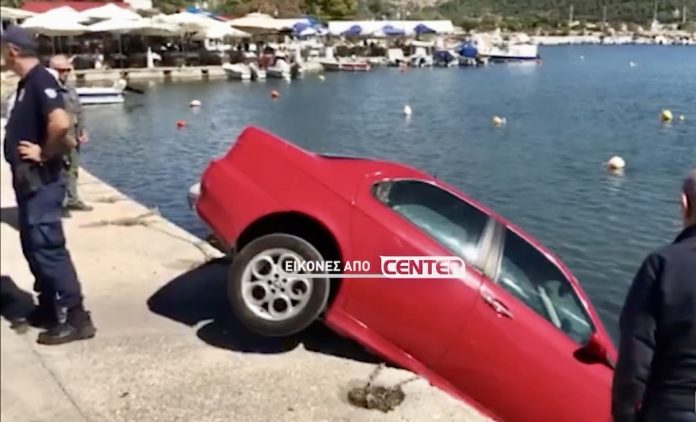 Αυτοκίνητο-έκανε-«βουτιά»-στη-θάλασσα-στο-λιμανάκι-των-σφαγείων Αυτοκίνητο-έκανε-«βουτιά»-στη-θάλασσα-στο-λιμανάκι-των-σφαγείων