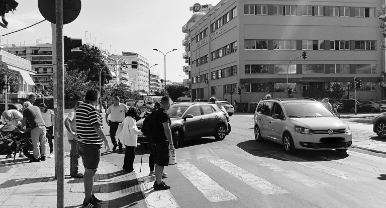Τραυματίστηκε-οδηγός-μηχανής-μετά-τη-σύγκρουση-με-όχημα