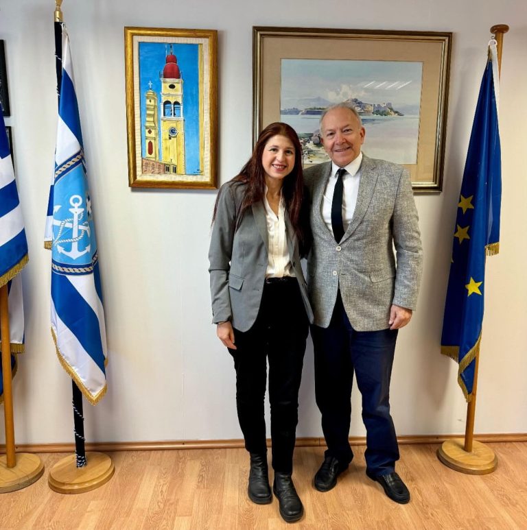 Στο-Υπουργείο-Ναυτιλίας-και-Νησιωτικής-Πολιτικής-η-Βουλευτής-Καβάλας-Αγγελική-Δεληκάρη-για-συνάντηση-με-τον-Υφυπουργό-Στέφανο-Γκίκα