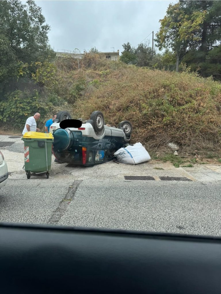 Τροχαίο-ατύχημα-στον-οικισμό-του-Παληού-στο-ύψος-«Ακρωτήρι»