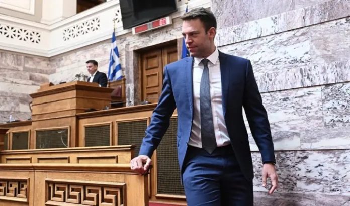 Ραγδαίες-εξελίξεις-στον-ΣΥΡΙΖΑ:-Ζήτημα-διαγραφής-Κασσελάκη-έθεσαν-οι-“87”-–-Την-παραίτηση-Σβίγκου-ζήτησε-η-Τζάκρη