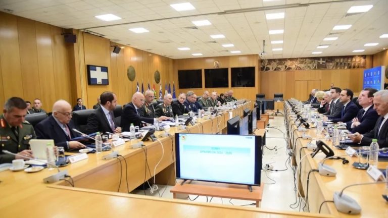 Κλείνουν-132-στρατόπεδα-στη-χώρα-–-Ως-έχουν-παραμένουν-τα-στρατόπεδα-του-Έβρου-και-των-νησιών