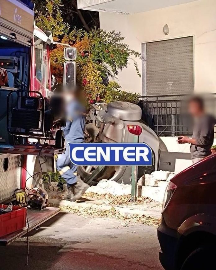 Αυτοκίνητο-προσγειώθηκε-σε-αυλή-σπιτιού-στην-οδό-13ης-Σεπτεμβρίου-στην-πόλη-της-Καβάλας Αυτοκίνητο-προσγειώθηκε-σε-αυλή-σπιτιού-στην-οδό-13ης-Σεπτεμβρίου-στην-πόλη-της-Καβάλας