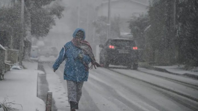 Καιρός:-Ισχυρές-βροχές,-χιόνια-και-πτώση-της-θερμοκρασίας-–-Συνεχίζεται-η-επέλαση-της-κακοκαιρίας-«elena» Καιρός:-Ισχυρές-βροχές,-χιόνια-και-πτώση-της-θερμοκρασίας-–-Συνεχίζεται-η-επέλαση-της-κακοκαιρίας-«elena»