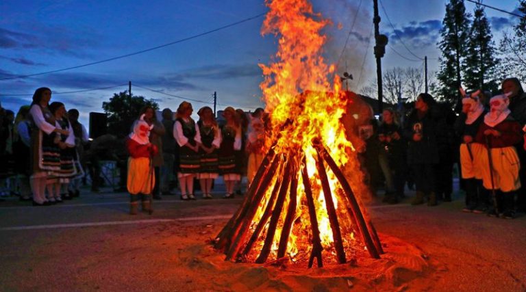 «Ετοιμασίες-και-για-τα-ΣΑΓΙΑ»-όπως-προαναγγέλλει-ο-Πρόεδρος-της-Στέγης-Πολιτισμού-Ν.-Καρβάλης-Καπλάνης-Ιωσηφίδης